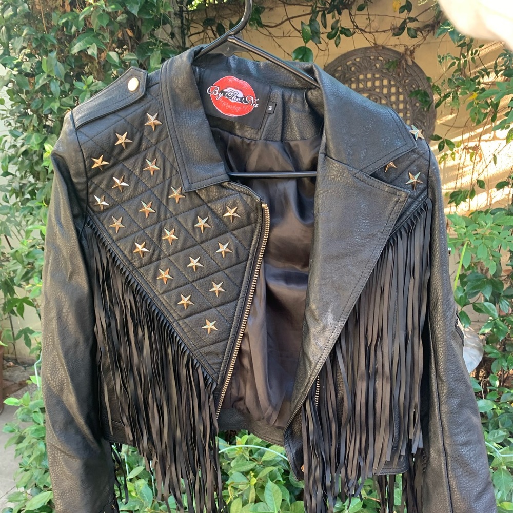 STAR PLEATHER FRINGE JACKET